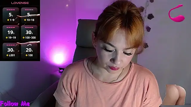 Snapshot of Sweet_feeling30 chatting on 03-10-26, 11:21 Sweet feeling30 online show from 03-10-26, 11:21