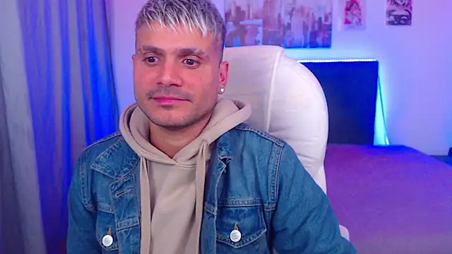 Snapshot of brunno_boos chatting on 01-08-26, 04:15 brunno boos online show from 01-08-26, 04:15