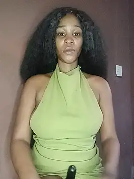 Snapshot of DesiredQueen27 chatting on 05-15-26, 02:46 DesiredQueen27 online show from 05-15-26, 02:46