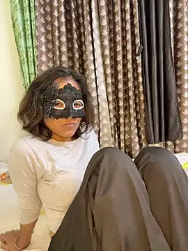 Snapshot of Sizzler_0011 chatting on 12-20-25, 09:00 Sizzler 0011 online show from 12-20-25, 09:00