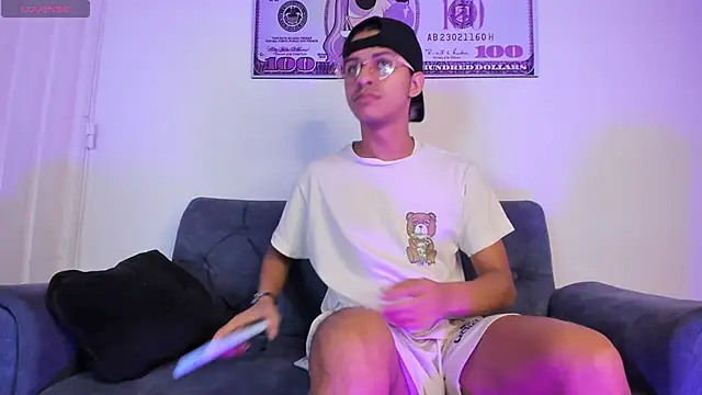 Victor LatinBoy online show from 04-21-26, 11:38