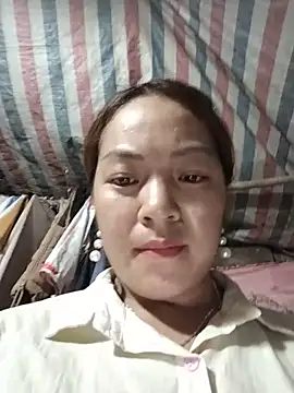Snapshot of Lucky_cutee chatting on 05-15-26, 04:08 Lucky cutee online show from 05-15-26, 04:08
