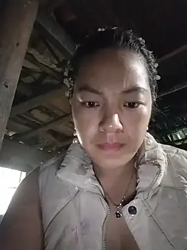 Snapshot of Lucky_cutee chatting on 05-21-26, 11:23 Lucky cutee online show from 05-21-26, 11:23