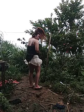 Snapshot of Lucky_cutee chatting on 07-23-26, 12:35 Lucky cutee online show from 07-23-26, 12:35
