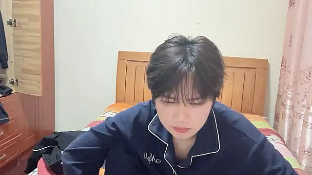 Snapshot of junnan001 chatting on 01-06-26, 10:52 junnan001 online show from 01-06-26, 10:52