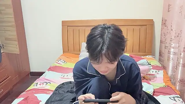 Snapshot of junnan001 chatting on 01-16-26, 11:25 junnan001 online show from 01-16-26, 11:25