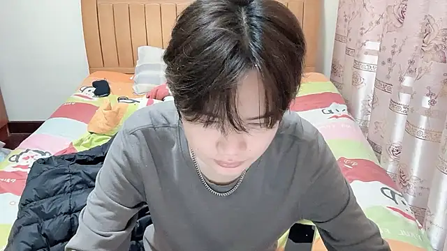 Snapshot of junnan001 chatting on 02-02-26, 12:37 junnan001 online show from 02-02-26, 12:37