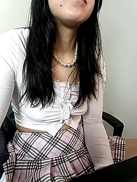 Snapshot of Sofii_unicorn chatting on 01-08-26, 08:33 Sofii unicorn online show from 01-08-26, 08:33