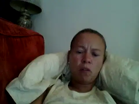 Snapshot of jennyblondeuk chatting on 07-15-26, 05:29 jennyblondeuk online show from 07-15-26, 05:29