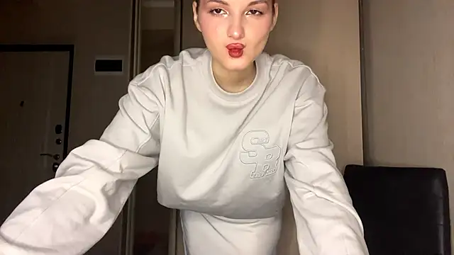 Snapshot of EmllyLighty chatting on 01-11-26, 08:30 EmllyLighty online show from 01-11-26, 08:30