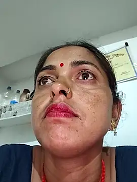 Snapshot of Mahima_rani34 chatting on 06-05-26, 10:15 Mahima rani34 online show from 06-05-26, 10:15