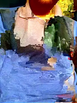 Snapshot of LuanHw1209 chatting on 01-09-26, 11:57 LuanHw1209 online show from 01-09-26, 11:57