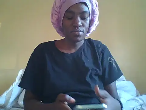 Snapshot of Sexxy_paid chatting on 02-12-26, 03:29 Sexxy paid online show from 02-12-26, 03:29