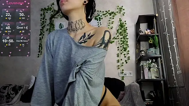 LeonaHinnes online show from 03-10-26, 03:11