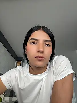 Snapshot of Ema_Rose_ chatting on 07-09-26, 09:08 Ema Rose online show from 07-09-26, 09:08