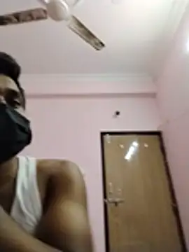 Snapshot of DesiSeductress chatting on 02-05-26, 05:28 DesiSeductress online show from 02-05-26, 05:28