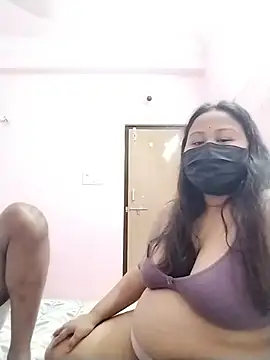 Snapshot of DesiSeductress chatting on 02-15-26, 03:42 DesiSeductress online show from 02-15-26, 03:42