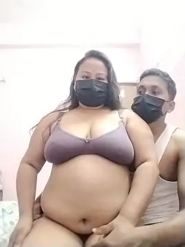 Snapshot of DesiSeductress chatting on 02-19-26, 03:19 DesiSeductress online show from 02-19-26, 03:19