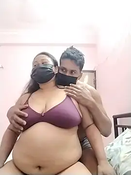 Snapshot of DesiSeductress chatting on 02-20-26, 03:23 DesiSeductress online show from 02-20-26, 03:23