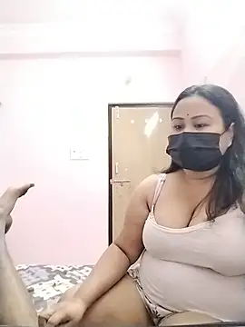 Snapshot of DesiSeductress chatting on 03-10-26, 07:19 DesiSeductress online show from 03-10-26, 07:19