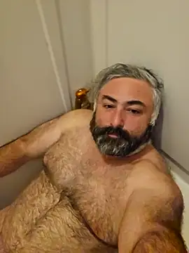 Snapshot of MacGuyver20 chatting on 01-18-26, 05:33 MacGuyver20 online show from 01-18-26, 05:33