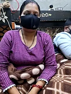 Snapshot of Radhacpl9528 chatting on 01-06-26, 03:49 Radhacpl9528 online show from 01-06-26, 03:49