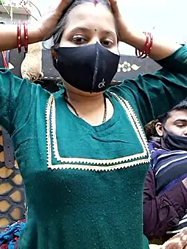 Snapshot of Radhacpl9528 chatting on 01-13-26, 03:39 Radhacpl9528 online show from 01-13-26, 03:39