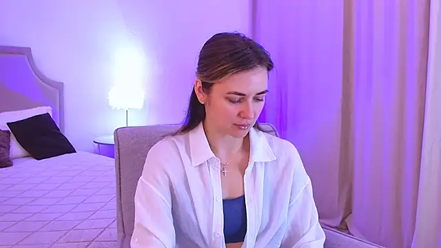 EmeraldGlow online show from 03-31-26, 03:23