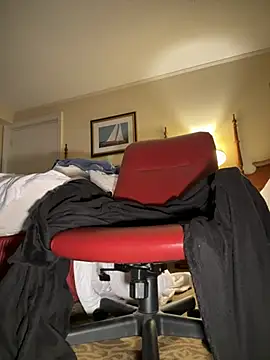 Snapshot of Ghoulsnooze_19 chatting on 02-19-26, 02:46 Ghoulsnooze 19 online show from 02-19-26, 02:46