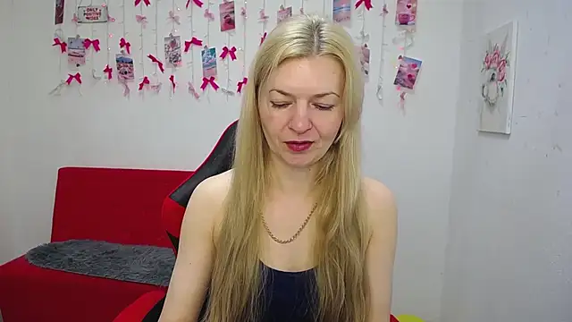 Snapshot of MelissaTyler chatting on 05-23-26, 05:12 MelissaTyler online show from 05-23-26, 05:12