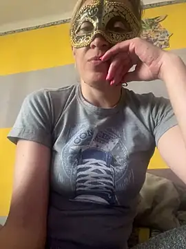 SexyMamiVee online show from 04-16-26, 02:51