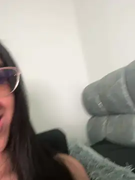 Snapshot of ValentinaEvanz chatting on 07-02-26, 04:02 ValentinaEvanz online show from 07-02-26, 04:02
