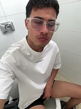 Latin Paisa Boy online show from 04-10-26, 04:55