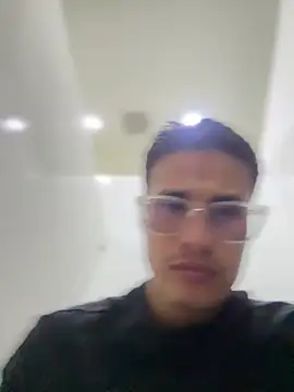 Latin Paisa Boy online show from 04-11-26, 07:07