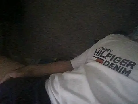 Snapshot of Centdam2k3 chatting on 03-11-26, 07:36 Centdam2k3 online show from 03-11-26, 07:36