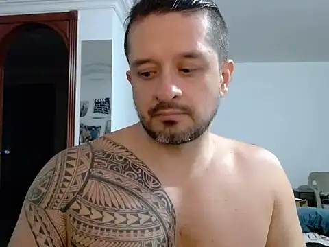 Snapshot of gonzzohunterr chatting on 05-30-26, 03:58 gonzzohunterr online show from 05-30-26, 03:58