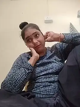 Snapshot of Anjli_hot44A chatting on 07-08-26, 08:30 Anjli hot44A online show from 07-08-26, 08:30