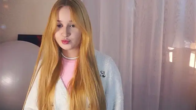 Snapshot of NeliaStarnaud chatting on 12-22-25, 03:53 NeliaStarnaud online show from 12-22-25, 03:53