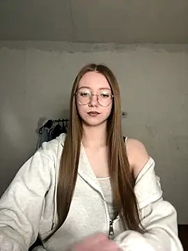 Snapshot of Eseniya_ chatting on 01-08-26, 08:16 Eseniya online show from 01-08-26, 08:16