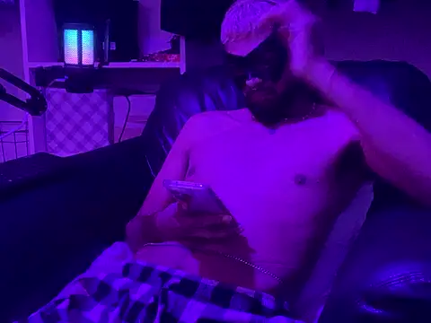 Snapshot of ricos2sexy chatting on 01-11-26, 03:11 ricos2sexy online show from 01-11-26, 03:11