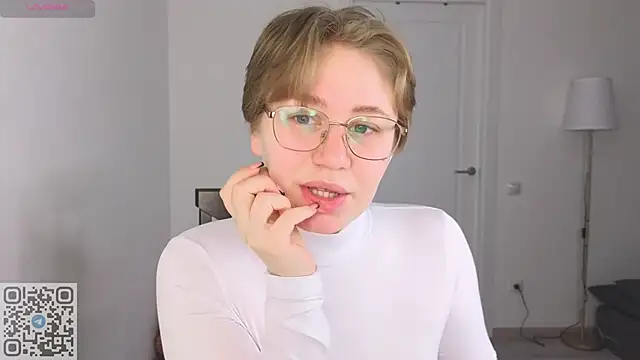 Snapshot of starsonthesky chatting on 02-03-26, 07:13 starsonthesky online show from 02-03-26, 07:13