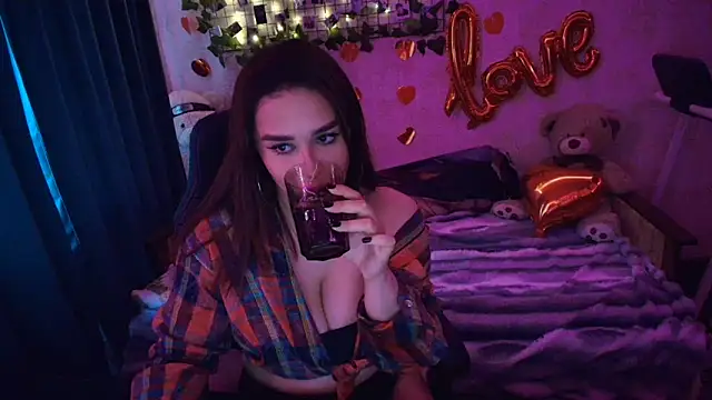 Snapshot of AlisiaRose chatting on 03-28-26, 03:28 AlisiaRose online show from 03-28-26, 03:28