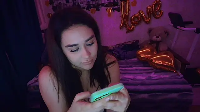 Snapshot of AlisiaRose chatting on 05-30-26, 06:16 AlisiaRose online show from 05-30-26, 06:16