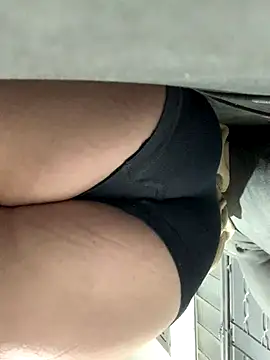 Loirinhaseexy01 online show from 01-06-26, 05:16