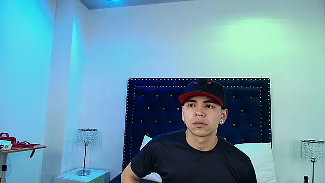 Jaden and sofia online show from 03-26-26, 02:28