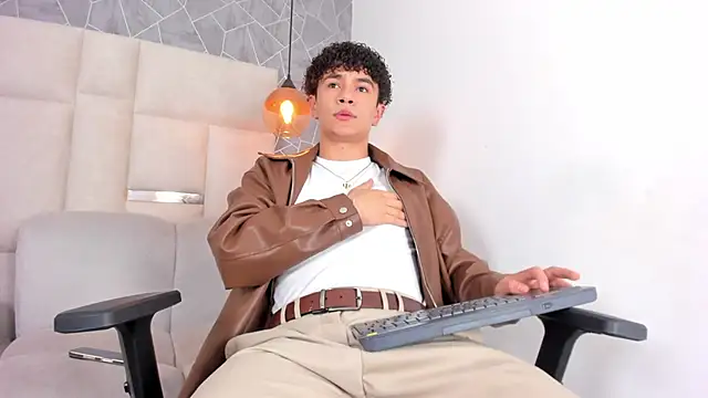 Snapshot of imxxjoel chatting on 05-12-26, 11:24 imxxjoel online show from 05-12-26, 11:24