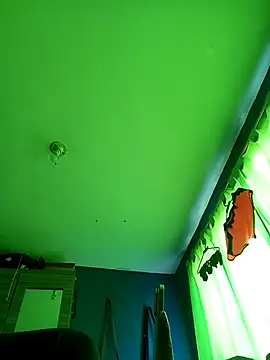 Snapshot of Alma_Kieran chatting on 04-10-26, 07:29 Alma Kieran online show from 04-10-26, 07:29