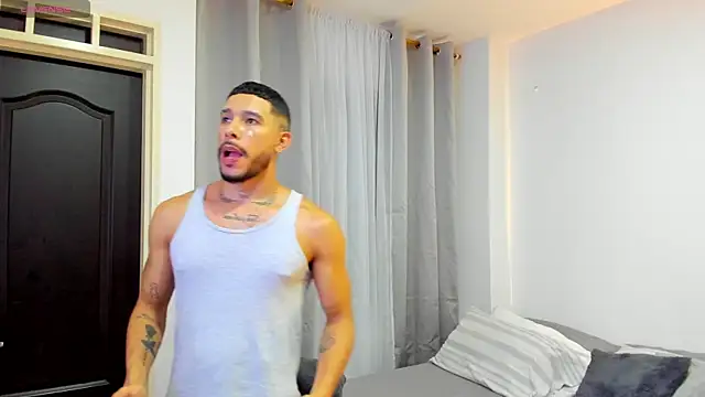 Snapshot of Jeisonmillan_ chatting on 01-11-26, 02:38 Jeisonmillan online show from 01-11-26, 02:38