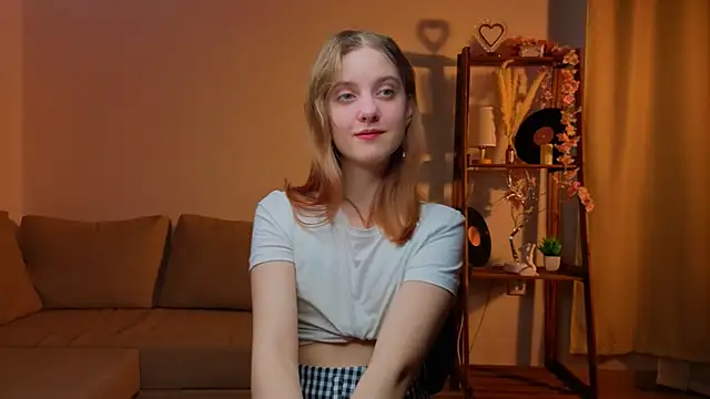 RennaHettes online show from 03-22-26, 01:09