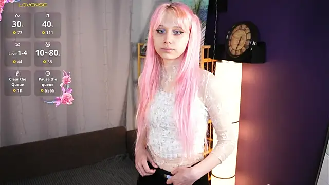 Snapshot of EliseTang chatting on 01-11-26, 03:22 EliseTang online show from 01-11-26, 03:22